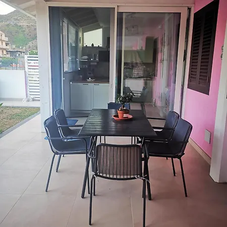 Summer Oliveri-marinello Apartamento *